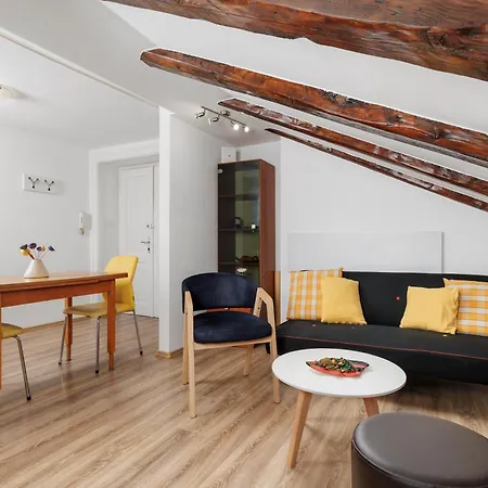 Gino Apartment *